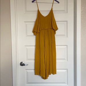 Capri romper with sleeves